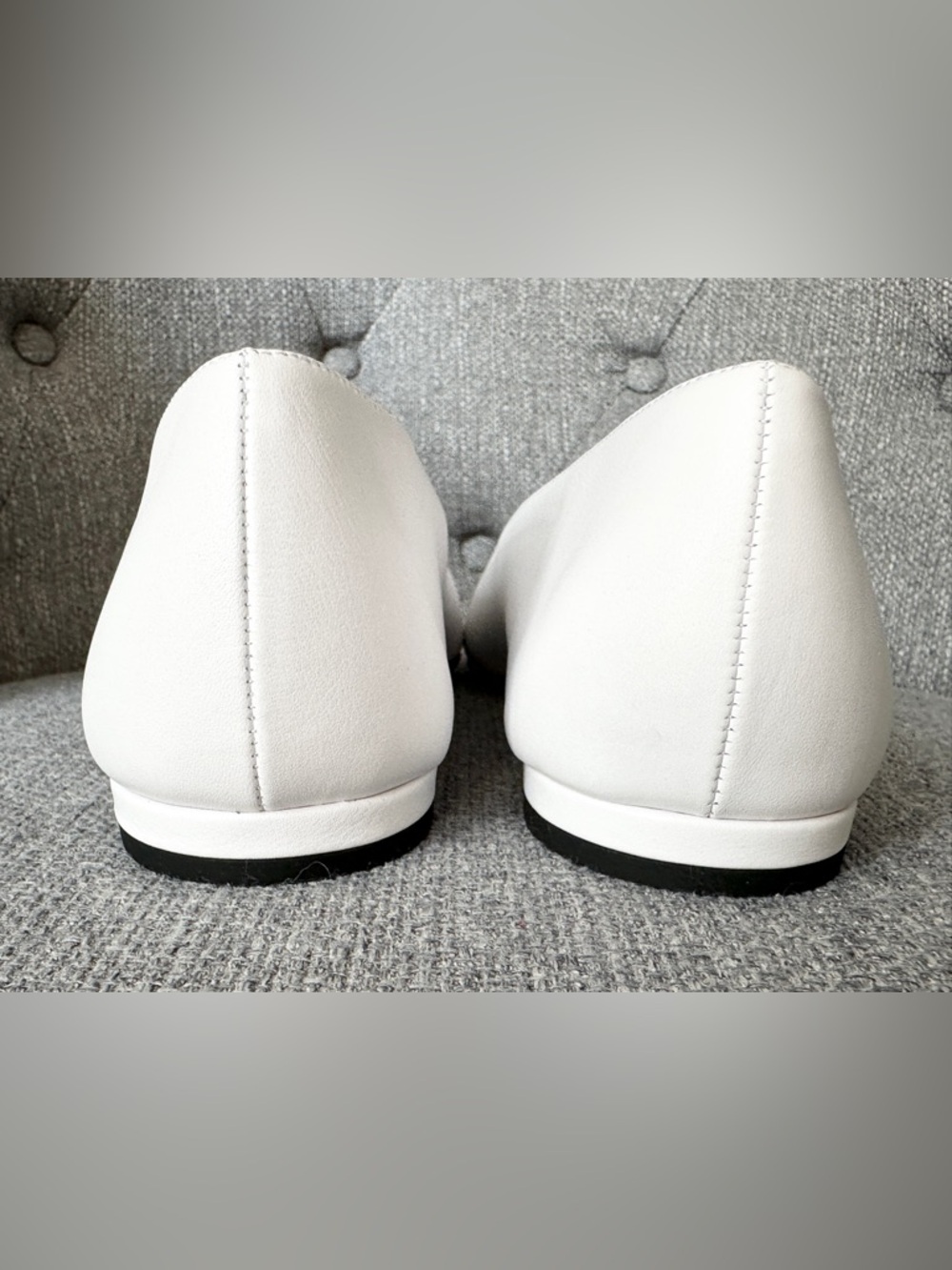CHANEL S/S 2026 GOLD CC WHITE CALFSKIN LEATHER BLACK GROSGRAIN MOCCASINS FLAT 38 - Picture 9 of 15